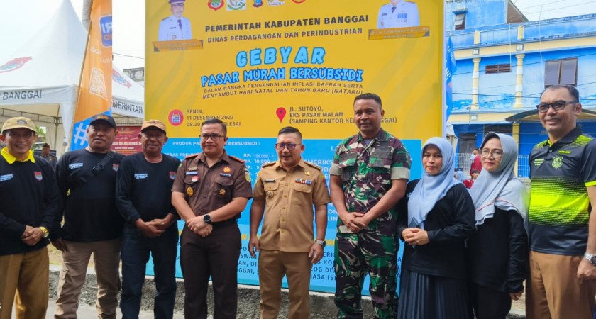 Turunkan Inflasi dan Jelang Nataru, Disdagrin Banggai Bersama Kejari Banggai Gelar Acara Gebyar Pasar Murah