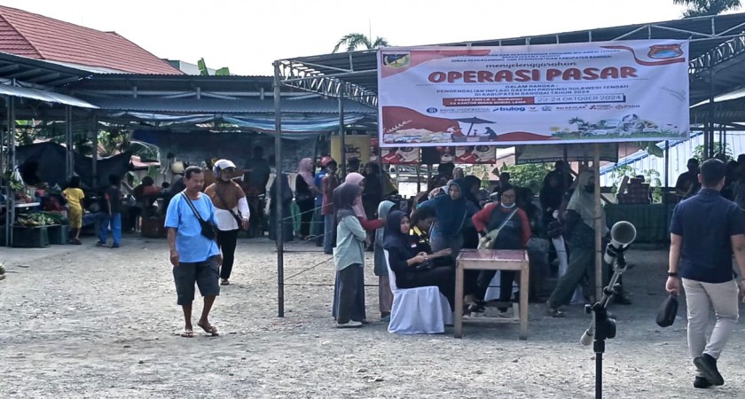 Disdagrin Banggai Gelar Pasar Murah Bersama Disperindag Provinsi